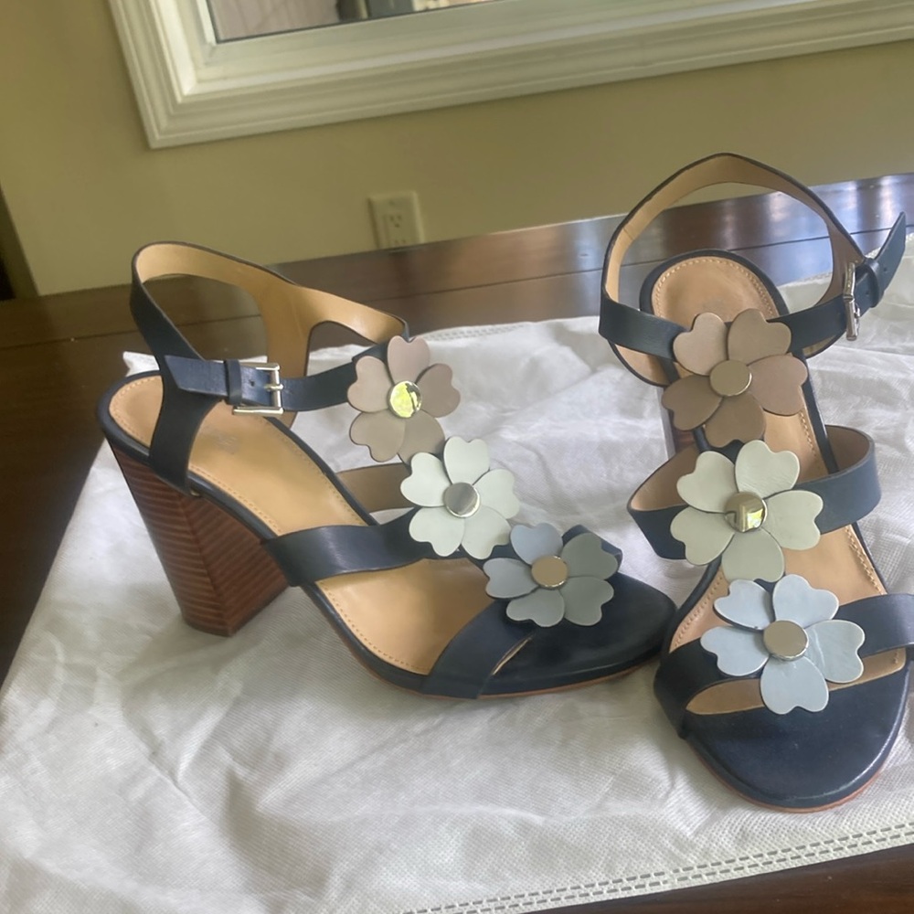 Michael Michael Kors block Sandle.